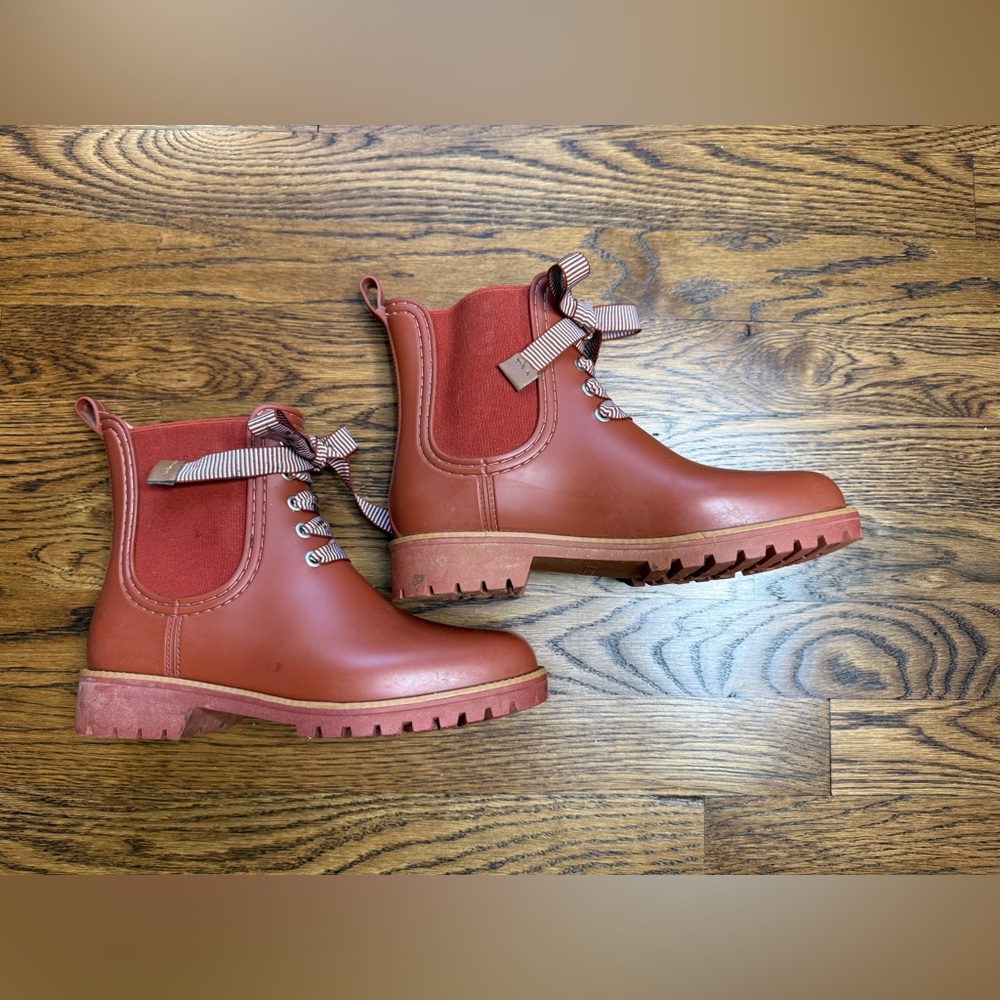 Anthropologie Bernardo Girls Zina Rain Brown Ankle Boots with Ribbon Laces 5.5